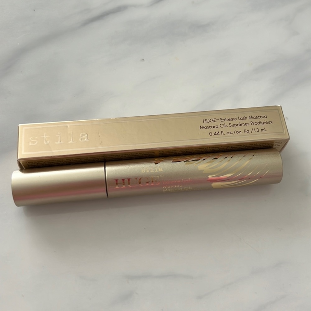 STILA huge extreme lash mascara